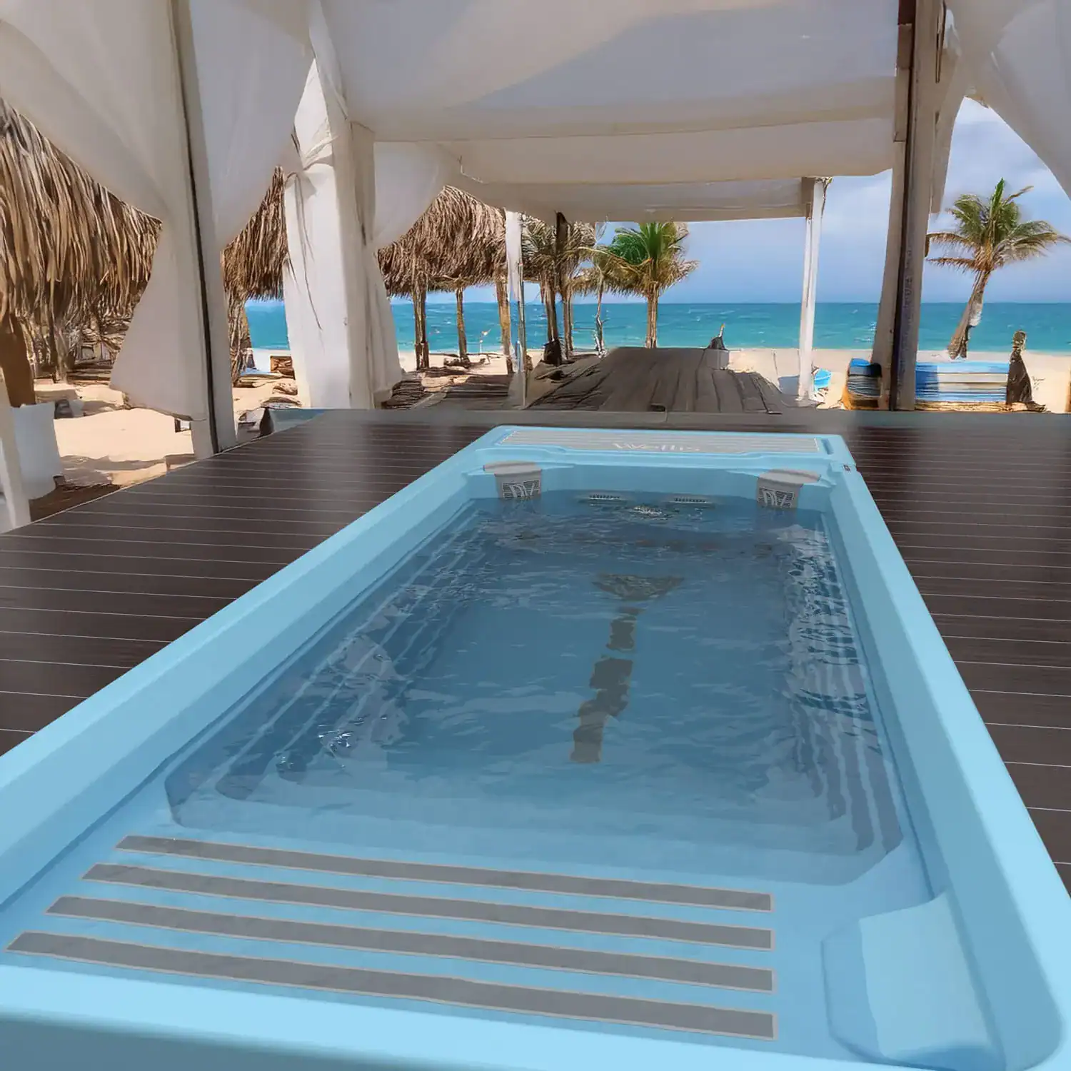 Beach Club Deluxe Swimming Pool - Image 4