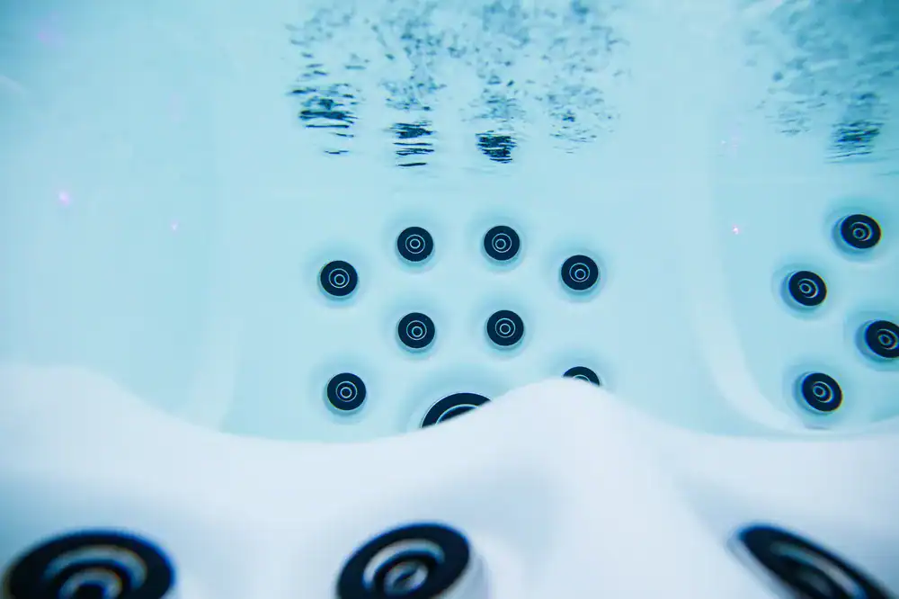 Avatar Premium Hot Tub - Image 3