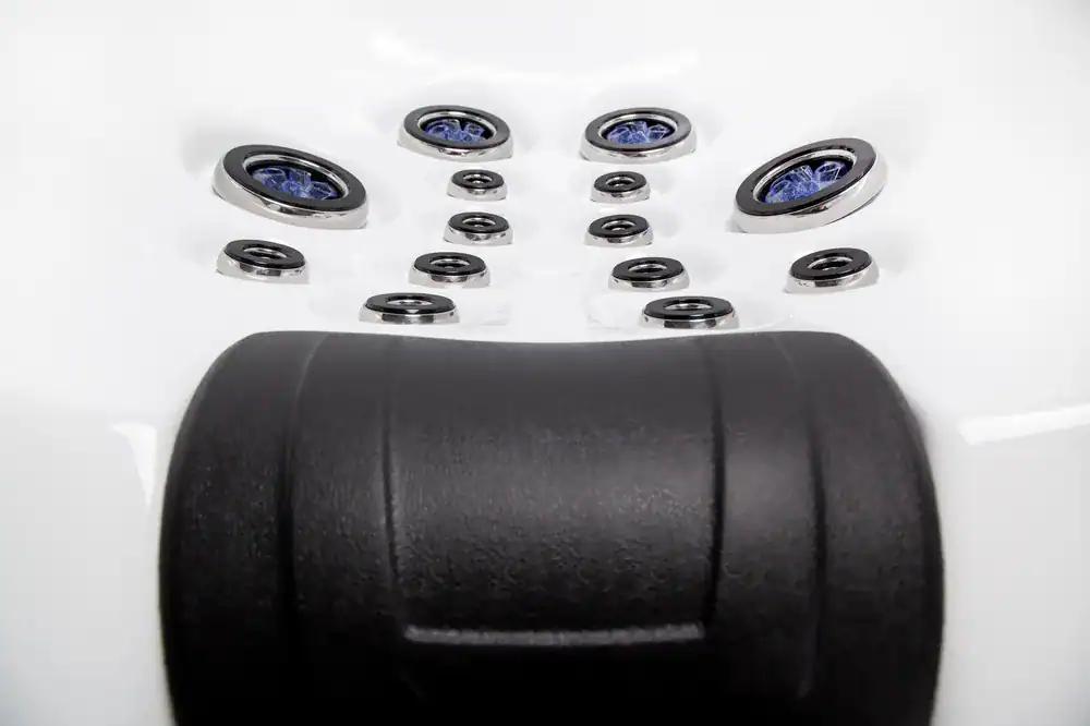 Avatar Premium Hot Tub - Image 9
