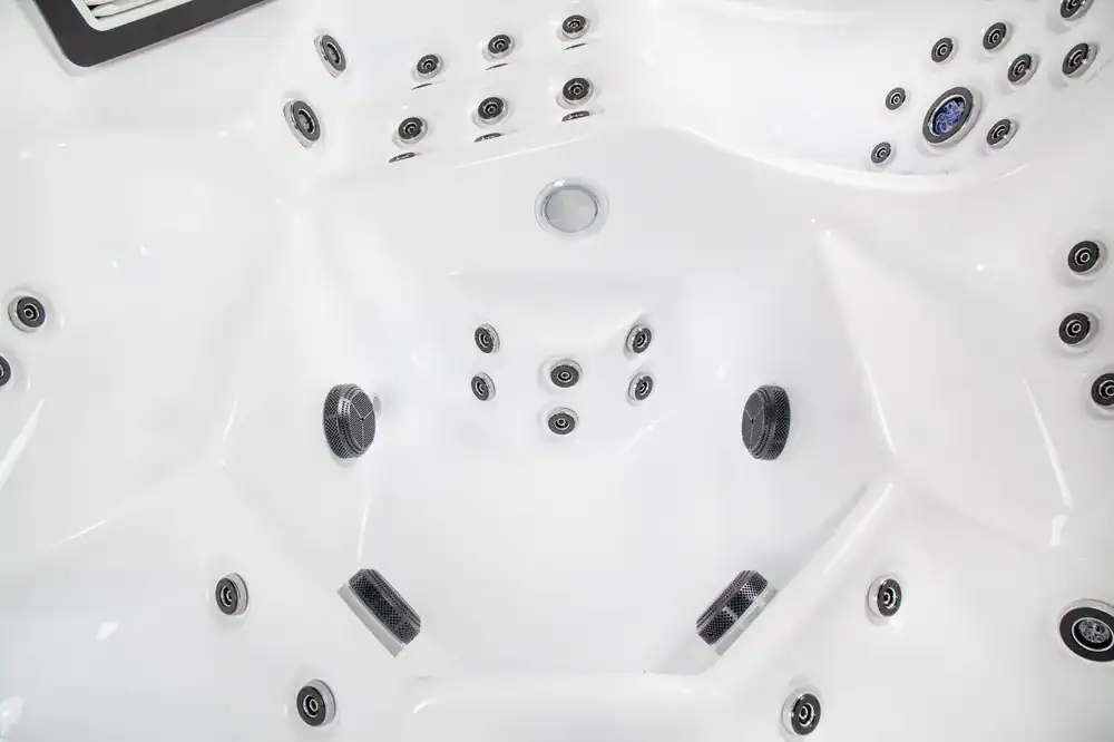 Avatar Premium Hot Tub - Image 8